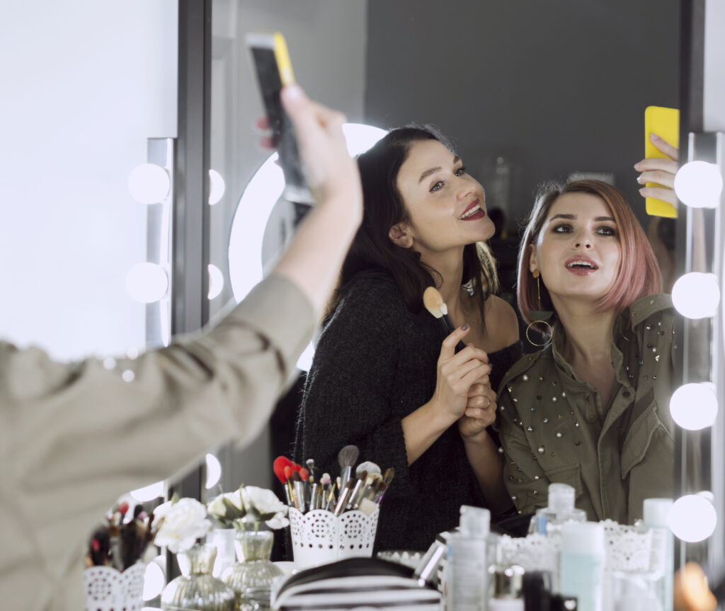 Selecting the Influencer Marketing Examples: Inspiration for Your Next Campaign